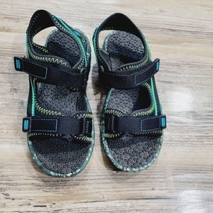 Boys toddler 11 sandals